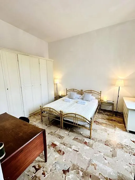 San Giovanni Pretty Apartment Metro A Rome